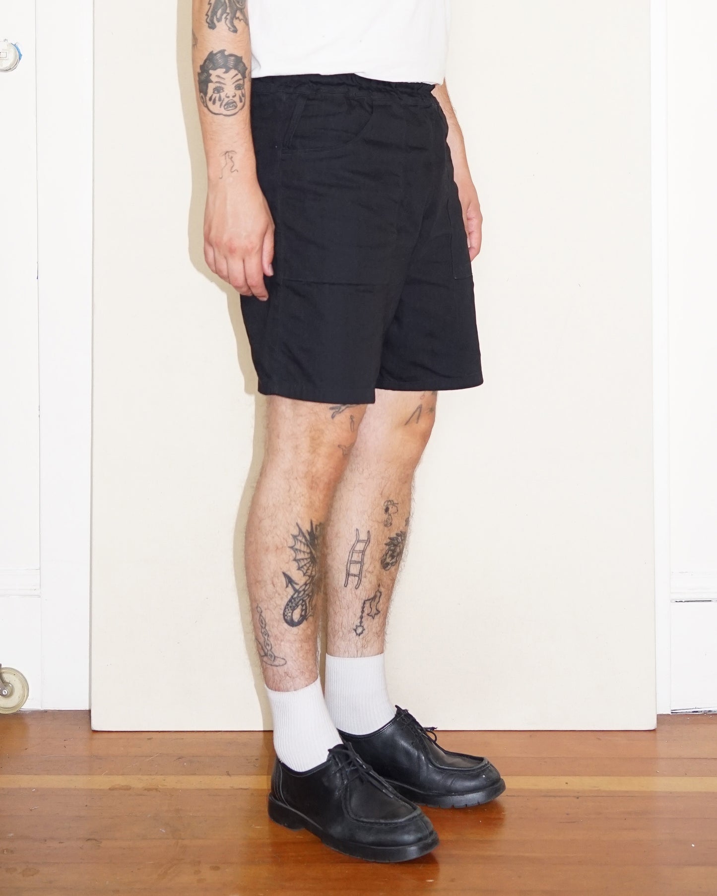1/1 Black Twill Short